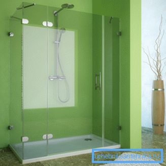 The open shower 170h80 differs capacity, while it does not clutter the space