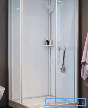 Open doors allow you to quickly dry the inside of the shower stall Open doors allow you to quickly dry the inside of the shower stall