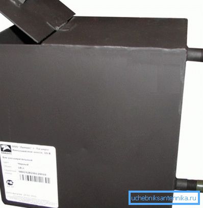 Open expansion tank. Open expansion tank.