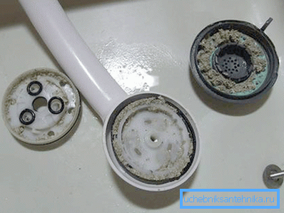 The deposition of mineral sediment in the internal cavity of the device. The deposition of mineral sediment in the internal cavity of the device.