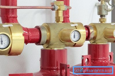 Heating the house with bottled gas by a variety of carriers, each of which has its own gearbox Heating the house with bottled gas by a variety of carriers, each of which has its own gearbox
