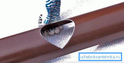 Hole for drain funnel