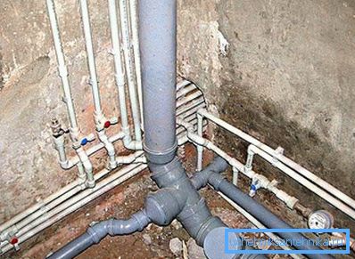 Disposal of the hundredth pipe under the toilet and inspection hatch with a wiring of 50 mm for the remaining consumption points