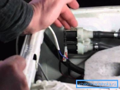 Parallel connection of valve terminals. Parallel connection of valve terminals.