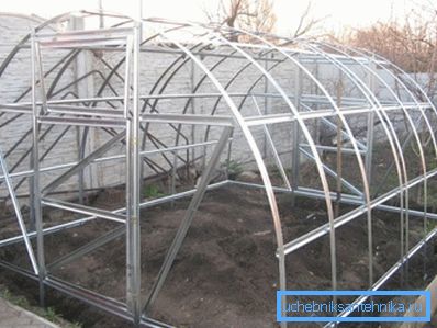 Greenhouse - products from metal pipes Greenhouse - products from metal pipes