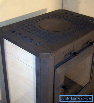 A stove equipped with a stove will make it possible to cook A stove equipped with a stove will make it possible to cook