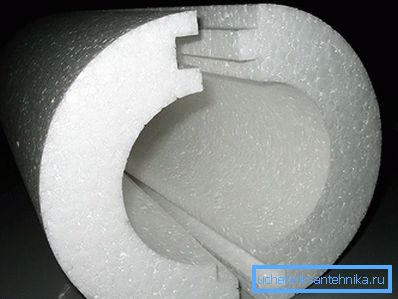 Foam shell for pipe and well insulation for a well