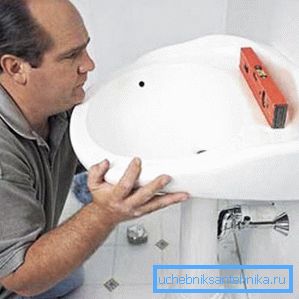 511 Before you install the sink in the bathroom, you should make room for it.