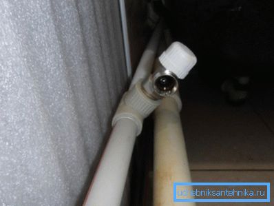 Shut off the drain valve to avoid fluid loss.