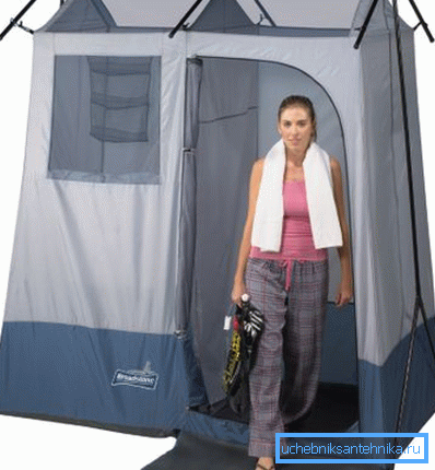 Portable shower with dressing room Portable shower with dressing room