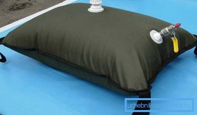 Portable elastic water tank. Portable elastic water tank.