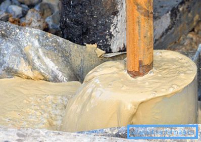 The first fluid that begins to flow out of the well is a solution of water, sand, clay, and sludge. The first fluid that begins to flow out of the well is a solution of water, sand, clay, and sludge.