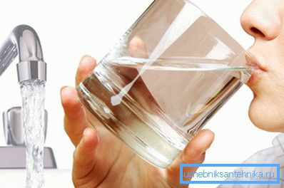 Drink hot water from the tap can not, it is technical. Drink hot water from the tap can not, it is technical.