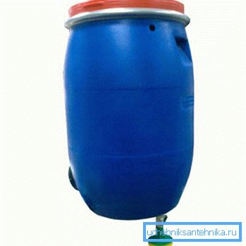 Plastic containers - the most practical solution for giving and a country site Plastic containers - the most practical solution for giving and a country site