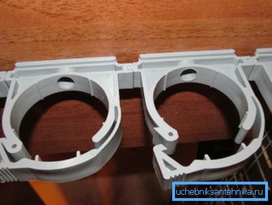 Plastic clamps with snap Plastic clamps with snap