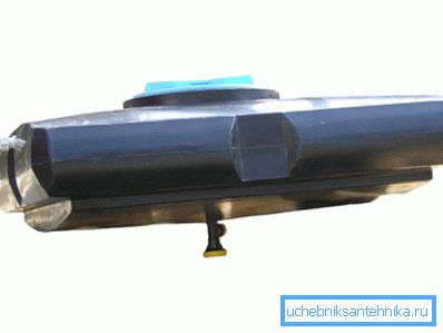 Plastic tank with integrated watering can Plastic tank with integrated watering can