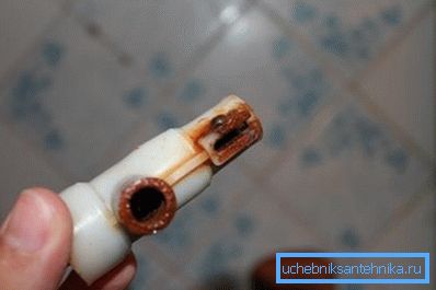 Plastic parts can also be heavily exposed to rust if they are in direct contact with metal. Plastic parts can also be heavily exposed to rust if they are in direct contact with metal.