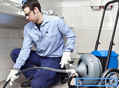 Pneumatic equipment is able to cope with any blockage, for this purpose there is a pressure regulator that strengthens or weakens the flow of water (solution) Pneumatic equipment is able to cope with any blockage, for this purpose there is a pressure regulator that strengthens or weakens the flow of water (solution)