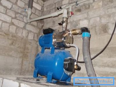Connect the supply pipe to the pump.