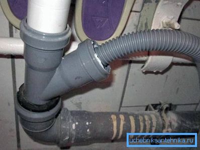 Connection to the sewer