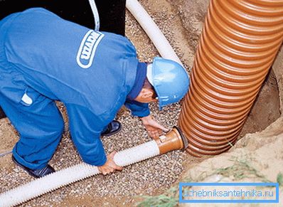 Connection of drainage pipes.