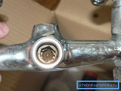 Tightening these hex inserts, you can do without replacing the rings Tightening these hex inserts, you can do without replacing the rings