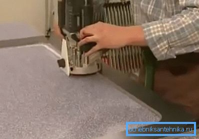 The seat for the built-in washing gets out a mill with an end nozzle The seat for the built-in washing gets out a mill with an end nozzle