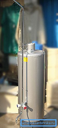 See how to make a shower in the bath without running water - install a wood column and connect its chimney with the main one. So you can provide yourself with hot water with minimal time and money. See how to make a shower in the bath without running water - install a wood column and connect its chimney with the main one. So you can provide yourself with hot water with minimal time and money.