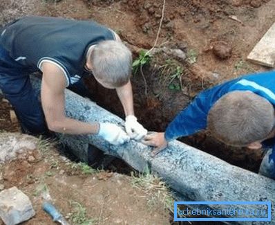 At arrangement of the sewerage do not forget about its warming At arrangement of the sewerage do not forget about its warming