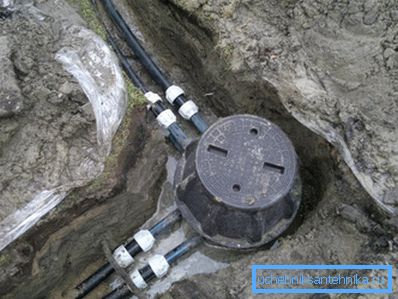 When placed in a flooded soil concrete base is required!