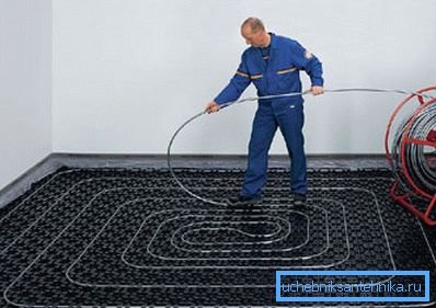 When laying the pipes carefully follow the admissible turning radius When laying the pipes carefully follow the admissible turning radius