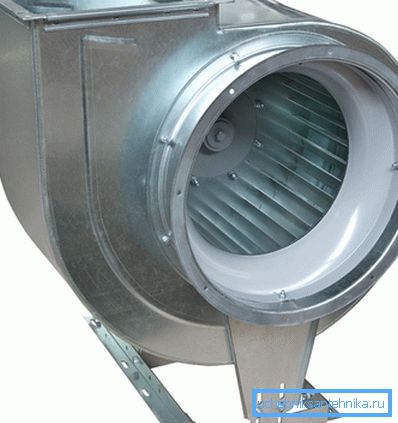 As the gap between the front disk of the impeller and the suction nozzle increases, the fan performance drops sharply. As the gap between the front disk of the impeller and the suction nozzle increases, the fan performance drops sharply.
