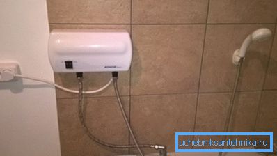 The 3.5 kW appliance can be plugged into a wall outlet, but with strict wiring requirements. The 3.5 kW appliance can be plugged into a wall outlet, but with strict wiring requirements.