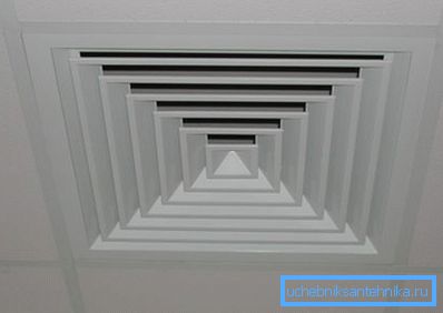 The use of masking with false structures leaves only plastic ceiling ventilation grilles visible. The use of masking with false structures leaves only plastic ceiling ventilation grilles visible.