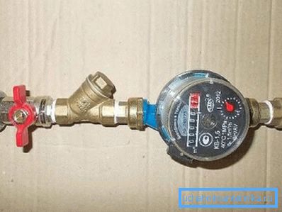 The use of ball valve when installing the meter