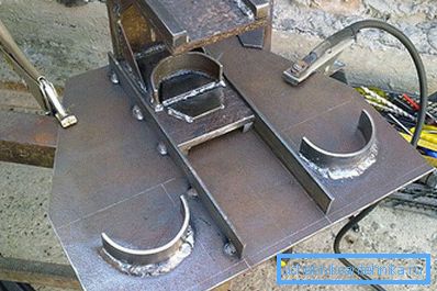 Device for bending the profile pipe Device for bending the profile pipe