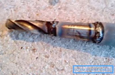 Weld the tip with a drill to another pipe. Weld the tip with a drill to another pipe.