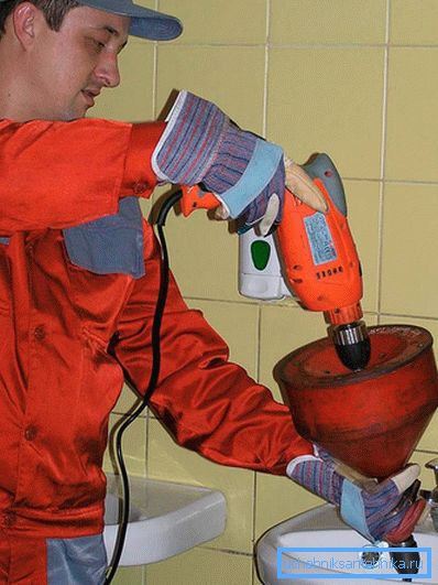906 Cleaning by sanitary cable