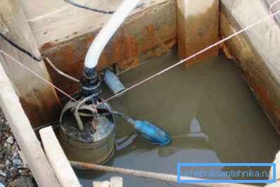Pumping the source with a slurry pump Pumping the source with a slurry pump