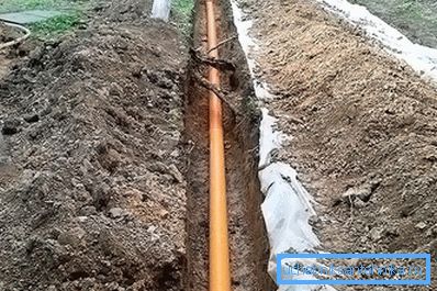 Laying sewage