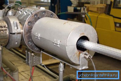 Industrial production of polypropylene pipes Industrial production of polypropylene pipes