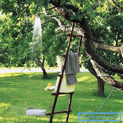 Simple summer shower Simple summer shower