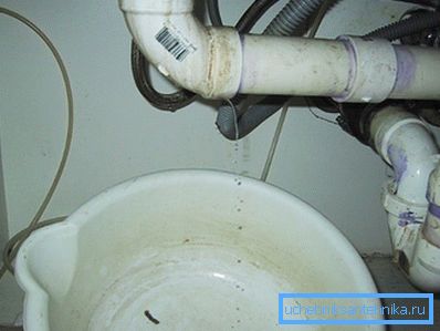 Sewer leakage Sewer leakage