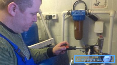 The process of connecting the pressure switch. The process of connecting the pressure switch.