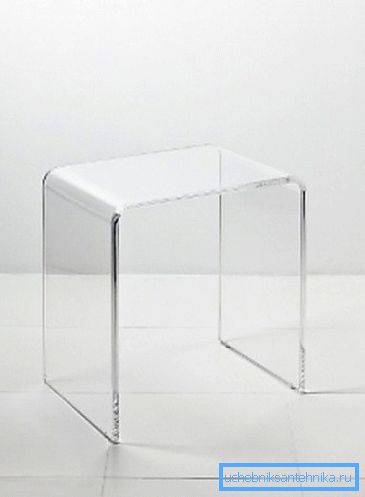 Transparent chairs made of plexiglass - a great option for your shower.