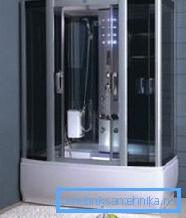 Rectangular shower in a private house replaces a bath Rectangular shower in a private house replaces a bath