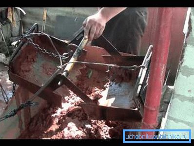 Works as a manual grader. Works as a manual grader.