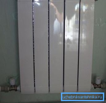 Heating radiator connected to the main pipe Heating radiator connected to the main pipe