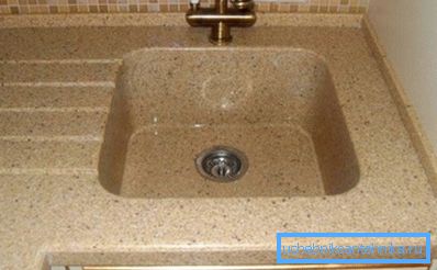60 cm to 60 cm kitchen sink that blends in perfectly with the overall design and meets all functional requirements 60 cm to 60 cm kitchen sink that blends in perfectly with the overall design and meets all functional requirements