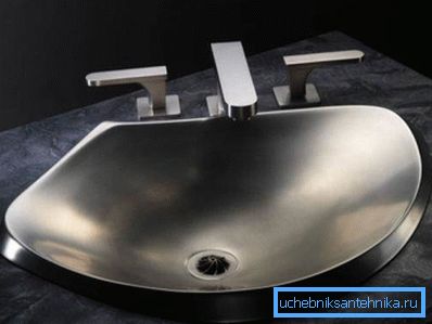 The sink from a stainless steel is for a long time. The sink from a stainless steel is for a long time.